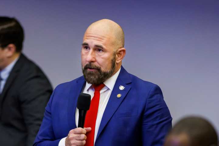 Text exchange shows Jay Collins agreeing Ron DeSantis has Asperger’s syndrome