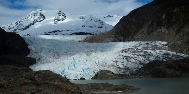 El sistema de barreras que salvó a la capital de Alaska de una desastrosa inundación