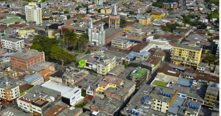 Calarcá impulsa legalización de predios para fortalecer seguridad jurídica y desarrollo urbano