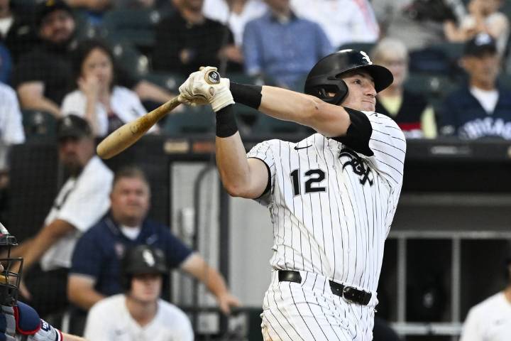 Deadspin | Colson Montgomery's first career grand slam puts White Sox over Twins