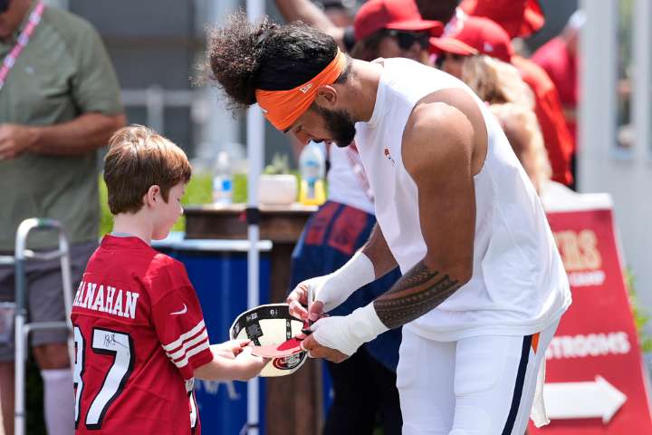 49ers and Broncos hold joint practice, Hufanga and Greenlaw reunite with former teammates