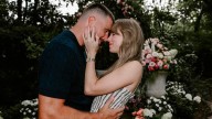 Taylor Swift y Travis Kelce anuncian su compromiso tras dos años de relación