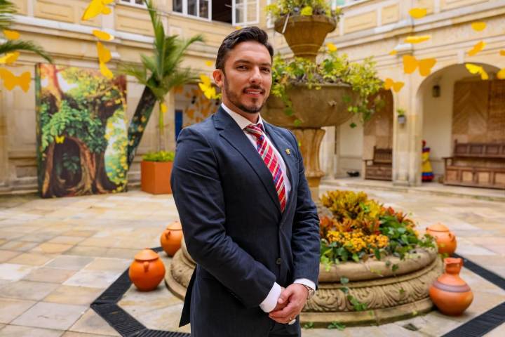De actor de cine para adultos a ministro de Igualdad en Colombia: “Mi trayectoria no se reduce solamente a hacer porno”