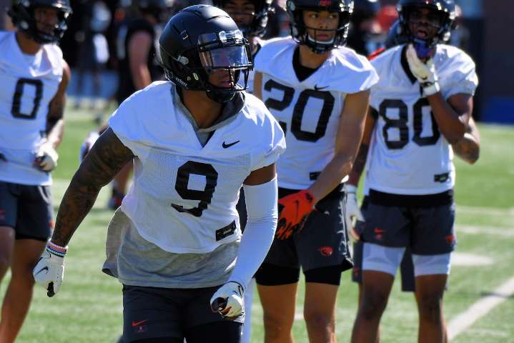Oregon State linebacker Makiya Tongue announces medical retirement from football