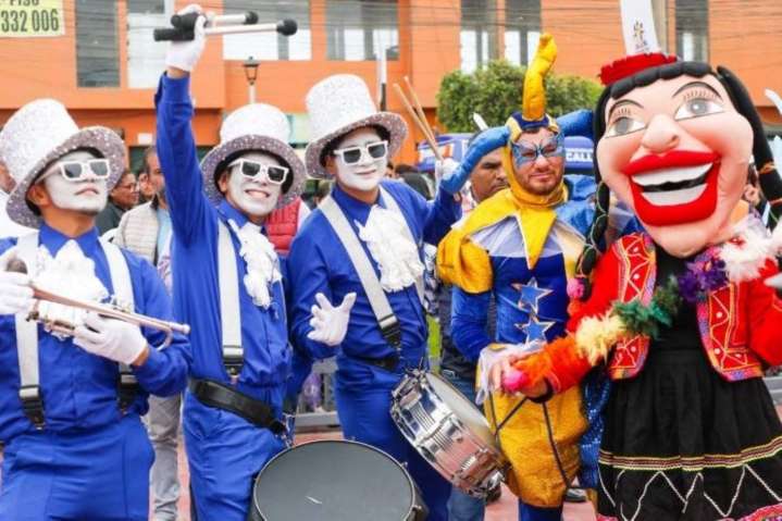 Callao celebra el corso más grande de su historia por su 189 aniversario