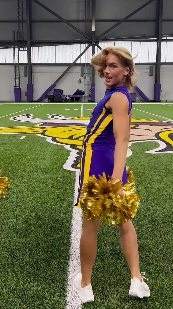 Male Minnesota Vikings Cheerleader Shuts Down Haters While Making NFL Debut