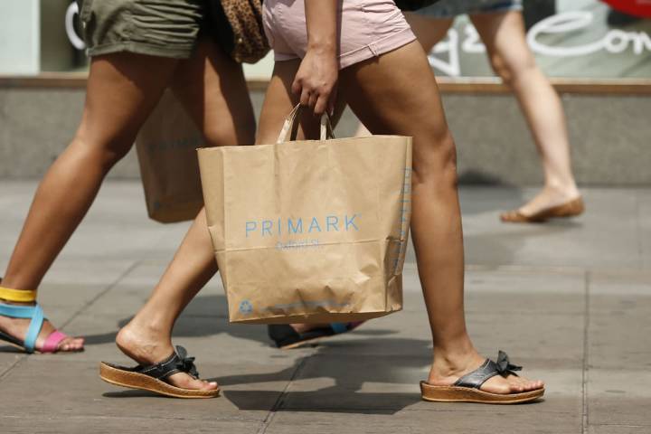Hoped-for summer boost for retailers failed to materialise, figures show