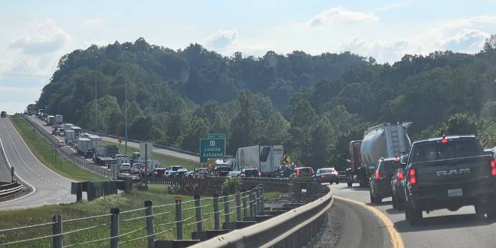 Crash on I-64 Eastbound leaves multiple lanes impacted