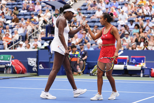 Venus Williams gana en dobles femeninos del US Open por primera vez desde 2014