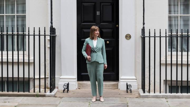 Reeves 'considers ending council tax' - and homeowners could be taxed on sales