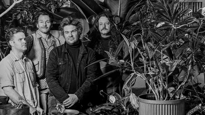 The Ar-Kaics tap into the defiance and despair of late-60s garage rock on See the World on Fire