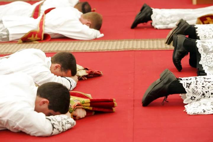 Traditionalist Catholic society approved for Vatican pilgrimage despite canonical irregularity