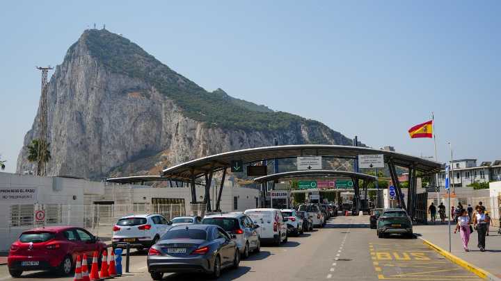 Landaluce denuncia falta de información sobre acuerdo de Gibraltar: "va más allá" de quitar la verja