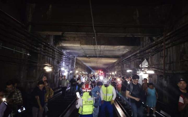 Así fue la odisea en la Línea 2 del Metro debido a corto circuito