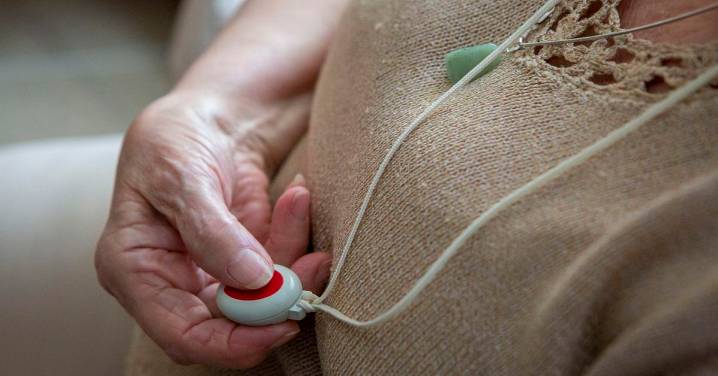 Avisan de falsos técnicos del servicio de Dependencia que timan a personas mayores en Andalucía