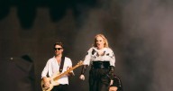 Festivalgoers stunned as Rebel Wilson joins The Kooks for bizarre 90s rap cover