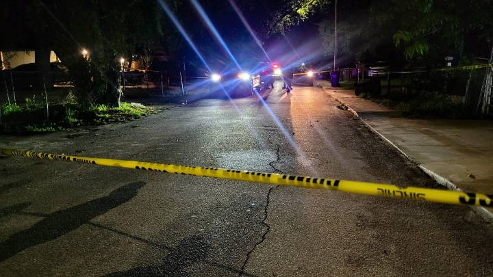 Homicide investigation underway after shooting in Bradenton neighborhood