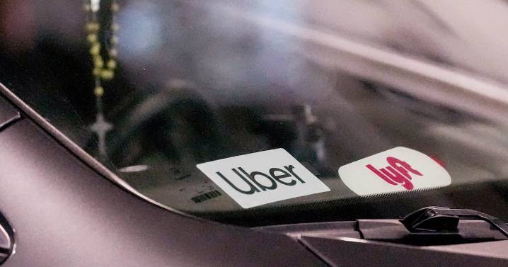 Uber driver, passenger escape armed carjackers