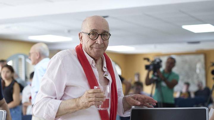 El alcalde de Noblejas pone fin a su huelga de hambre y se recupera en casa