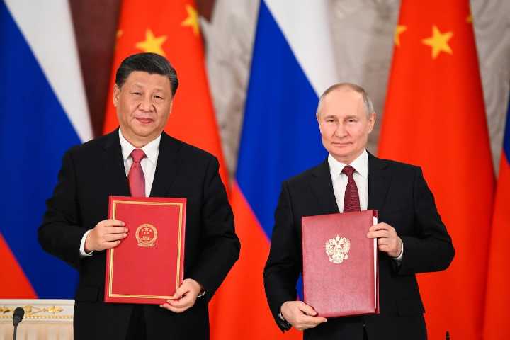 Xi y Putin abordan la guerra en Ucrania y reafirman su alianza estratégica durante llamada