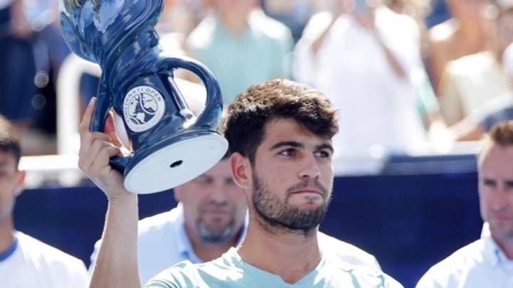 Carlos Alcaraz se proclama campeón en Cincinnati tras la retirada de Sinner con 5