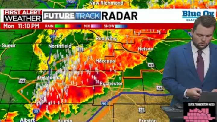 Meteorologist defends texting his wife during a live broadcast