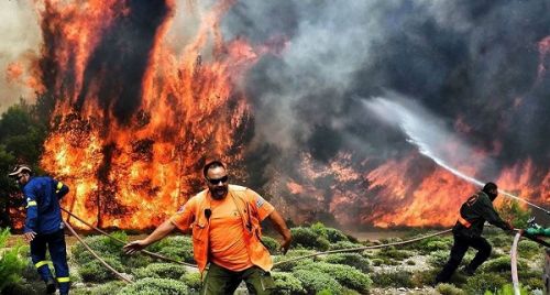 Evacuaciones masivas en Grecia por incendios