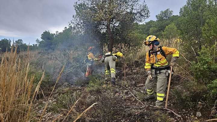 Un rayo provoca un conato de incendio forestal en la Sierra de los Gavilanes (Yecla)