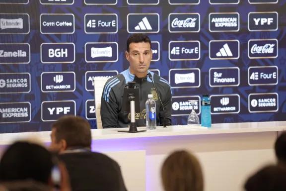 Lionel Scaloni presenció la práctica de un equipo del fútbol argentino en el predio de la AFA