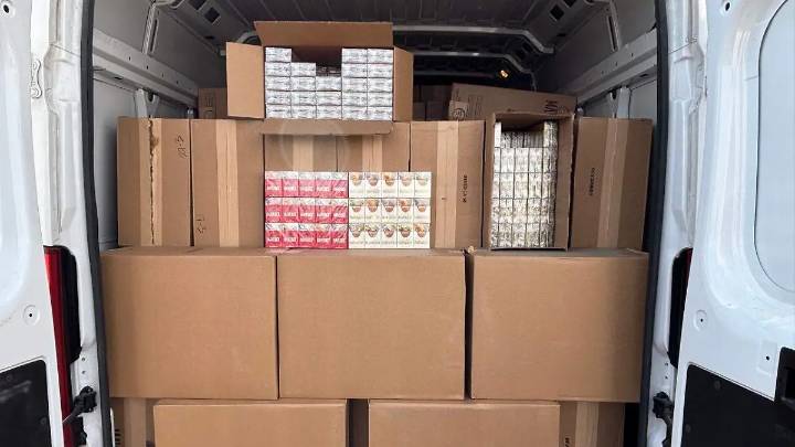 Aseguran en Salamanca un cargamento irregular de cigarros: llevaban más de 80 mil paquetes.