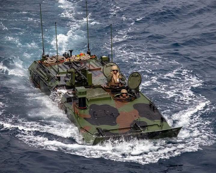 Reuters: Estados Unidos ordenó el despliegue de un escuadrón anfibio en el sur del Caribe