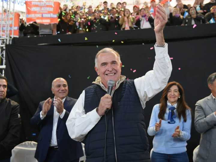 Tucumán: el gobernador Osvaldo Jaldo será candidato a diputado con su vice, en un PJ unido frente al mileismo