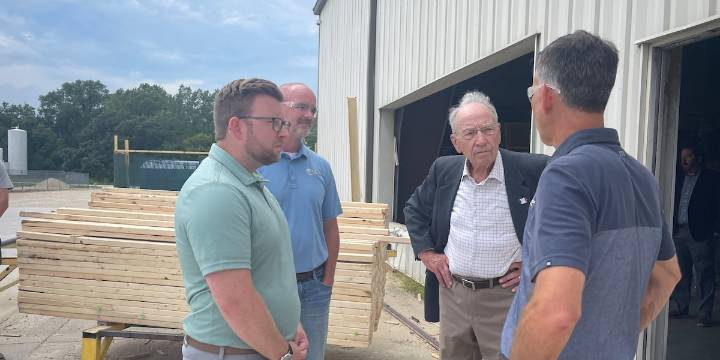 Sen. Grassley fields immigration, tariff questions from Iowa factory workers