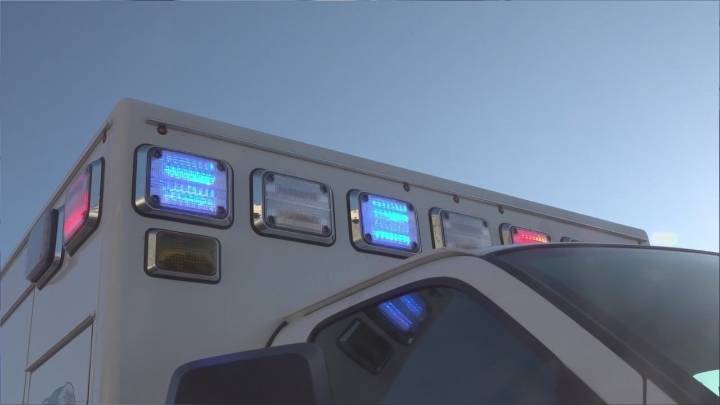 Small plane makes emergency landing at Elgin golf course