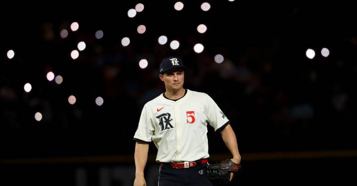 Latest pet’s head to fall off is Corey Seager’s appendix