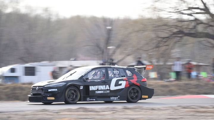Matías Rossi sale a defender su liderazgo en Junín