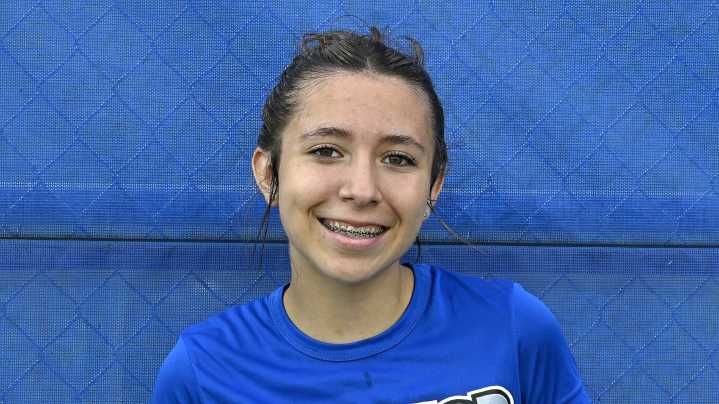 Girls Tennis: Warriors defeat Patriots in Alexandria