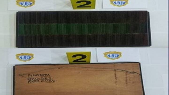 Capturan a pareja que falsificaba y comercializaba obras del maestro Carlos Cruz Diez
