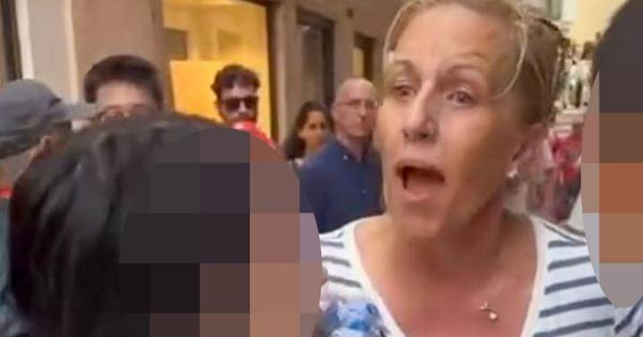 Moment fuming tourist yanks Venice 'pickpocket', 14, by her ponytail before attack