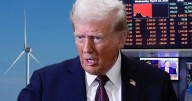 Tras rechazo de Donald Trump: acciones de Orsted caen por la detención de un parque eólico en este importante estado