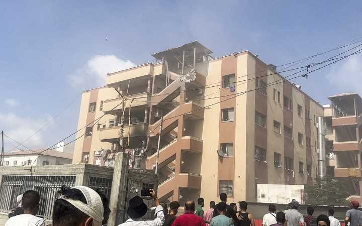 Ataques israelíes en Gaza dejan 20 muertos, entre ellos cinco periodistas