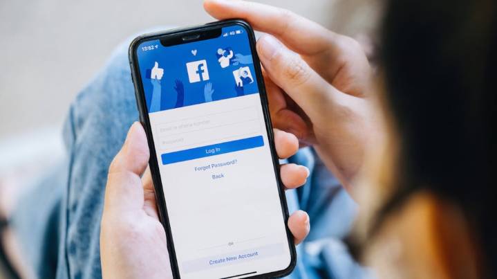 Escándalo en Italia por un grupo de Facebook en el que hombres compartían fotos íntimas de sus esposas
