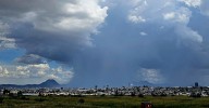 "Cortina" azota la zona sur de la ciudad; cae granizo 🎦