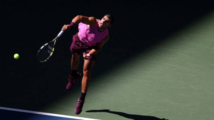 Nimble-footed Alcaraz dances into US Open quarters