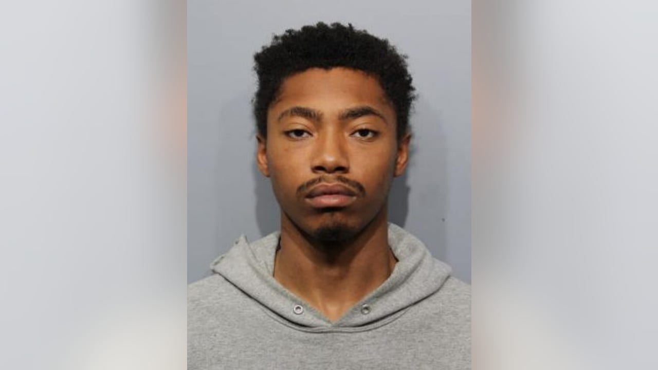 Chicago courthouse arrest nets suspect in suburban hotel shooting