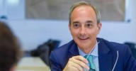 Adjudicación: El secretario de Educación, Carlos Torrendell, y un sobreprecio de 90 millones de pesos