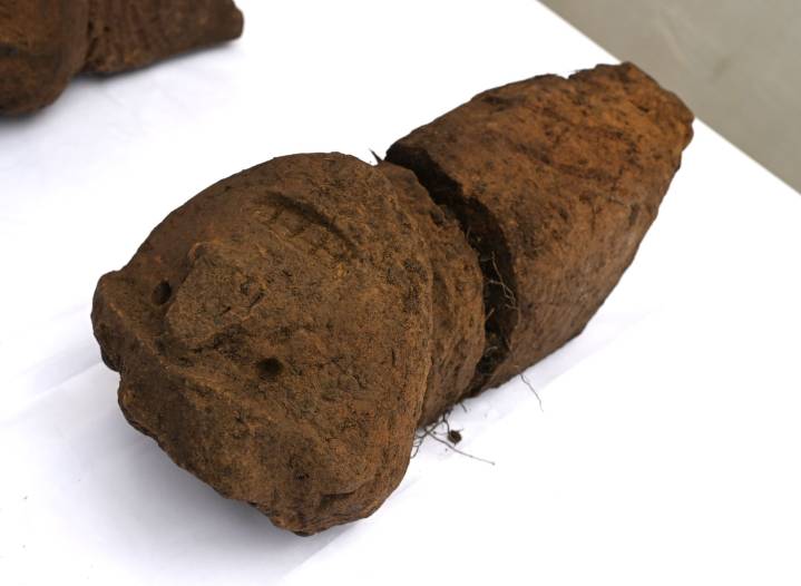 Cabezas clavas halladas en Ollape son las primeras descubiertas en su contexto original