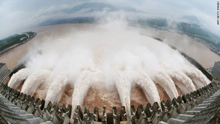 China está construyendo una presa tan gigantesca que podría mover el eje de la Tierra
