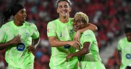 Barcelona inicia la Liga con victoria sobre Mallorca entre polémicas y expulsiones