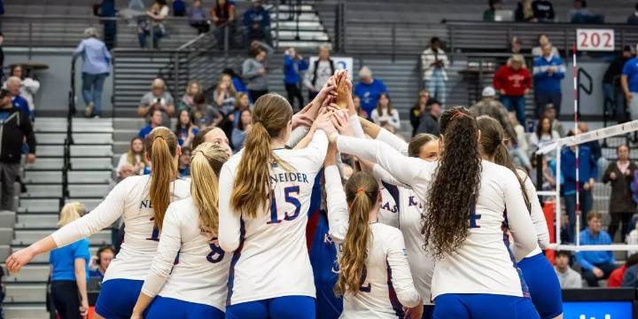 Kansas volleyball ranked No. 14 in AVCA Preseason Poll